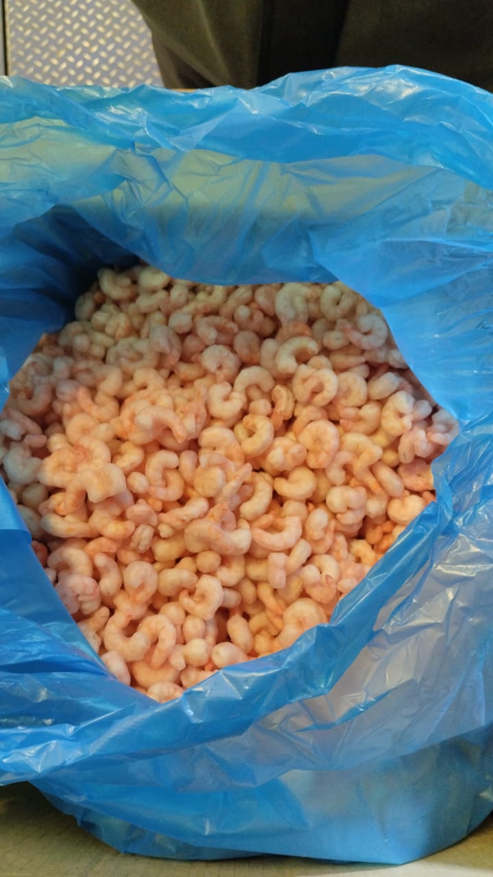 Креветки Бухта Изобилия очищенные коктейльные В/М 100/200 200 г