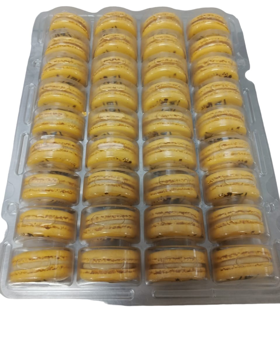 Пирожные Macaronika Банановая меренга 36 шт